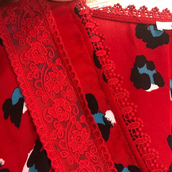 Mi Ami Leopard Print Pullover Lace Trim Long Sleeve Blouse  Size Medium - Picture 6 of 9